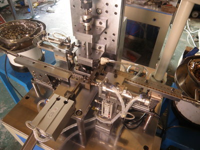 【廠家批發(fā)供應(yīng)自動(dòng)擰螺絲,鎖螺絲機(jī)】價(jià)格,廠家,圖片,其他電子產(chǎn)品制造設(shè)備,樂清市石帆兢工機(jī)械加工廠-